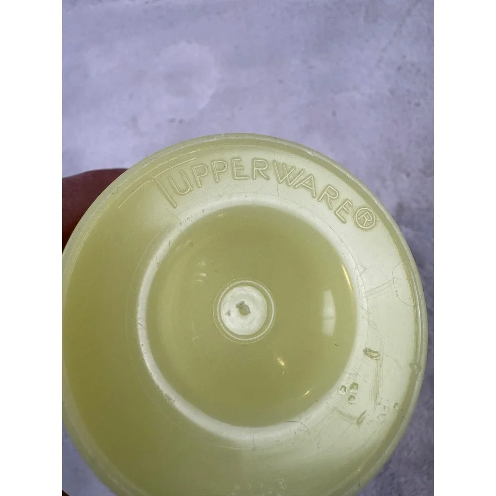 Tupperware Modular Mate Round Container Light Yellow‎ Lid 3207-1